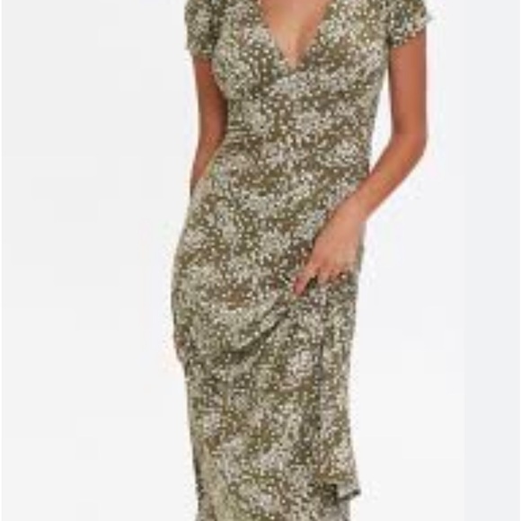 Forever 21 Dresses & Skirts - Olive green midi dress